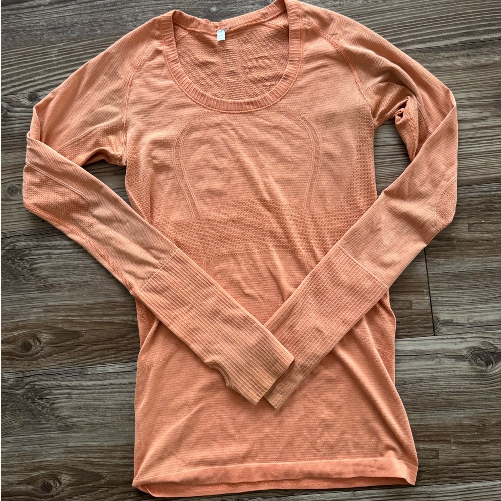 Swiftly tech lululemon long-sleeve shirt
